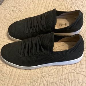 LifeStride black slip on shoes. Size 8.5